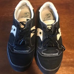 Saucony jazz tennis shoes
